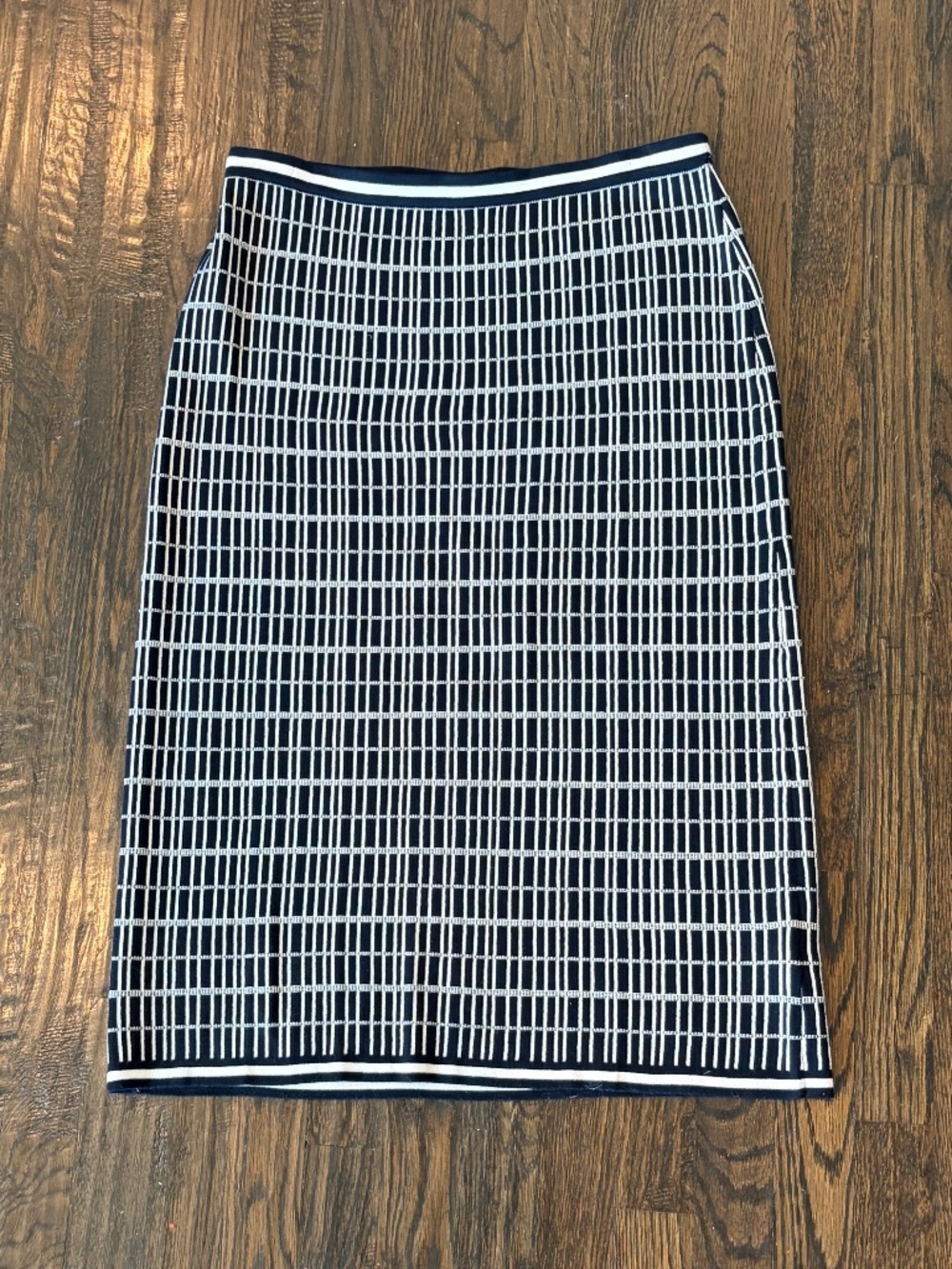 NWOT Brooks Brothers Women’s Sz L Jacquard Silk Blend Navy White pencil skirt